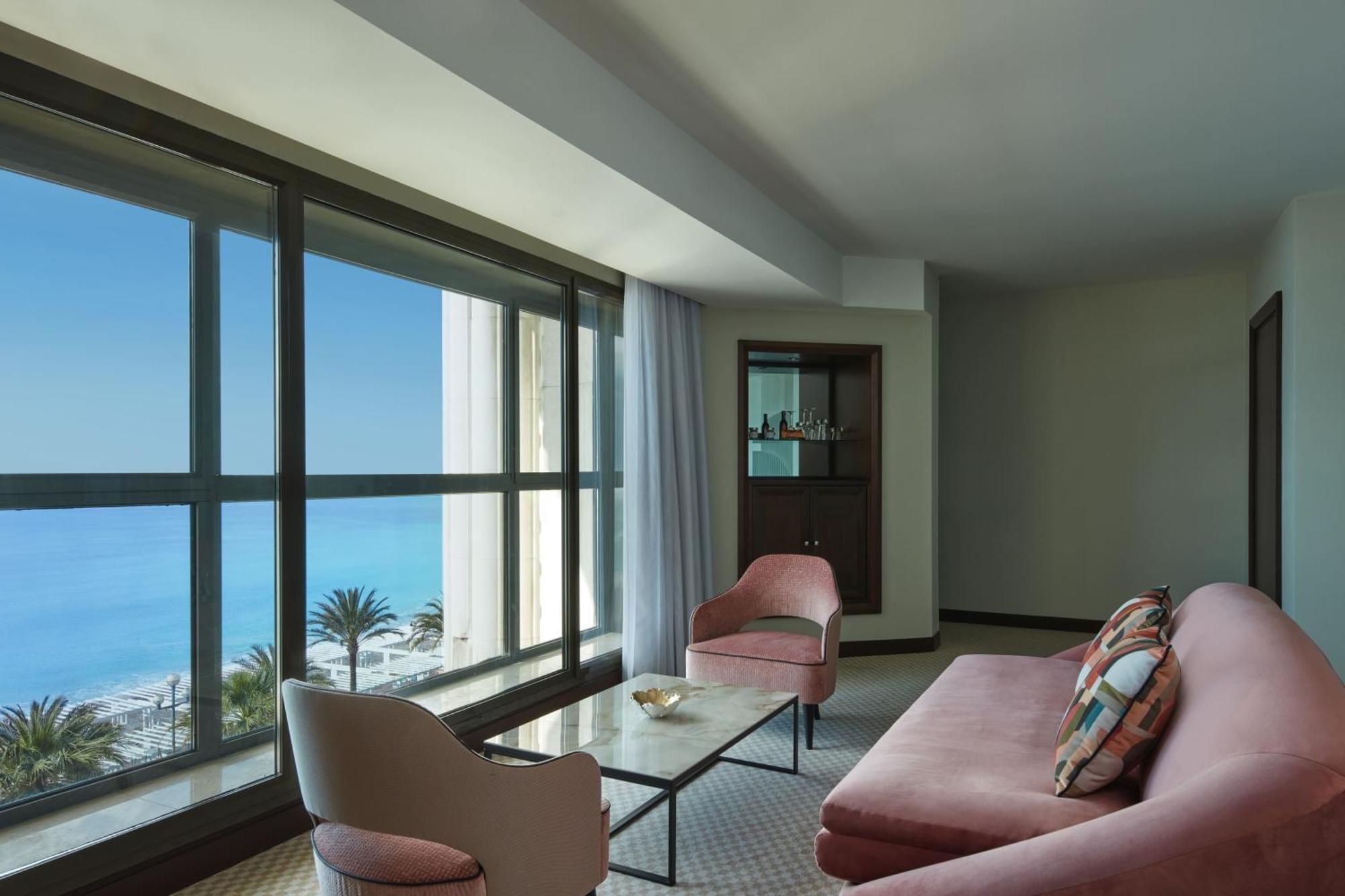 Hyatt Regency Nice Palais de la Méditerranée Esterno foto A suite at the hotel