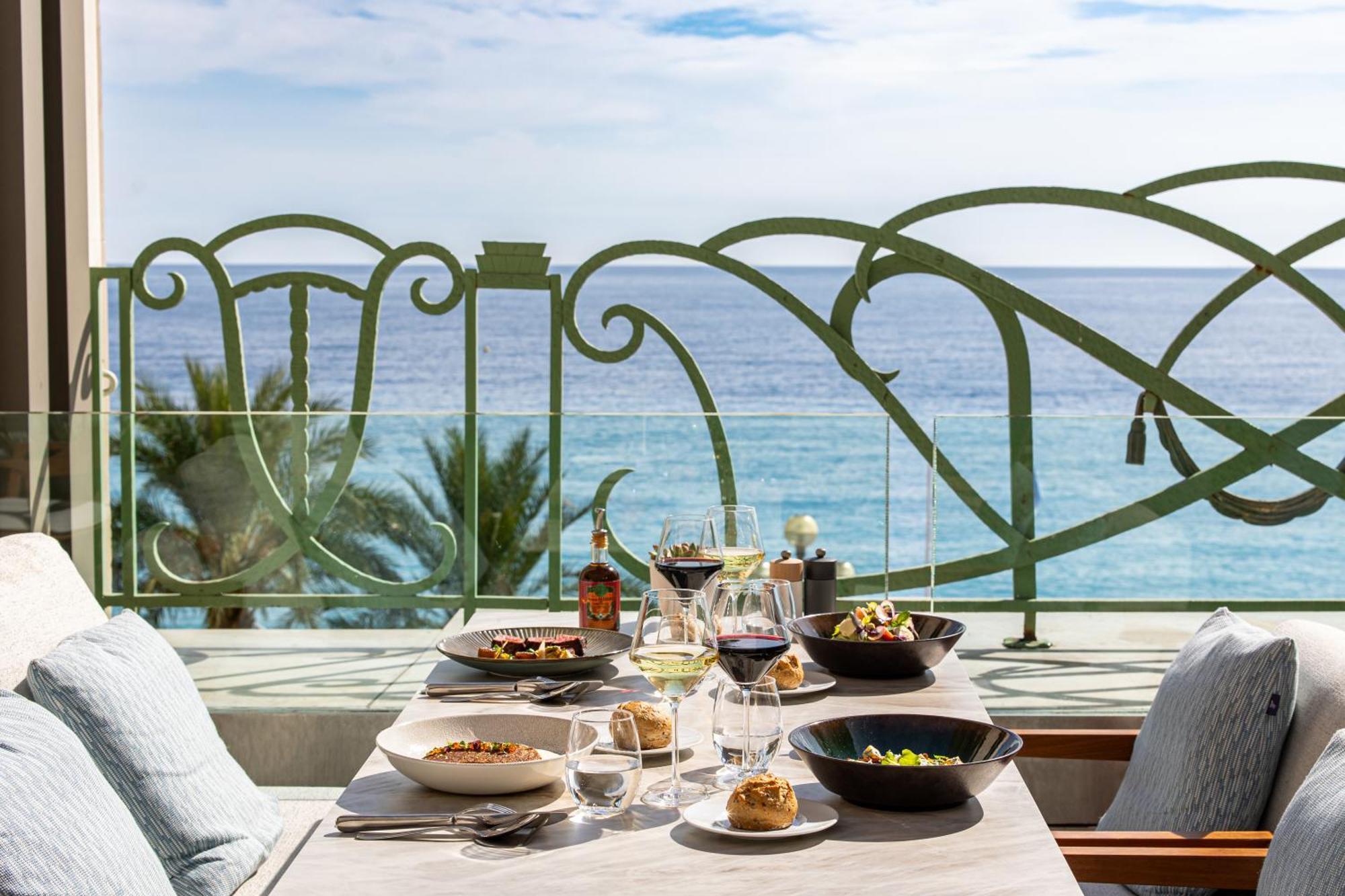 Hyatt Regency Nice Palais de la Méditerranée Esterno foto The Terrace at the Hotel