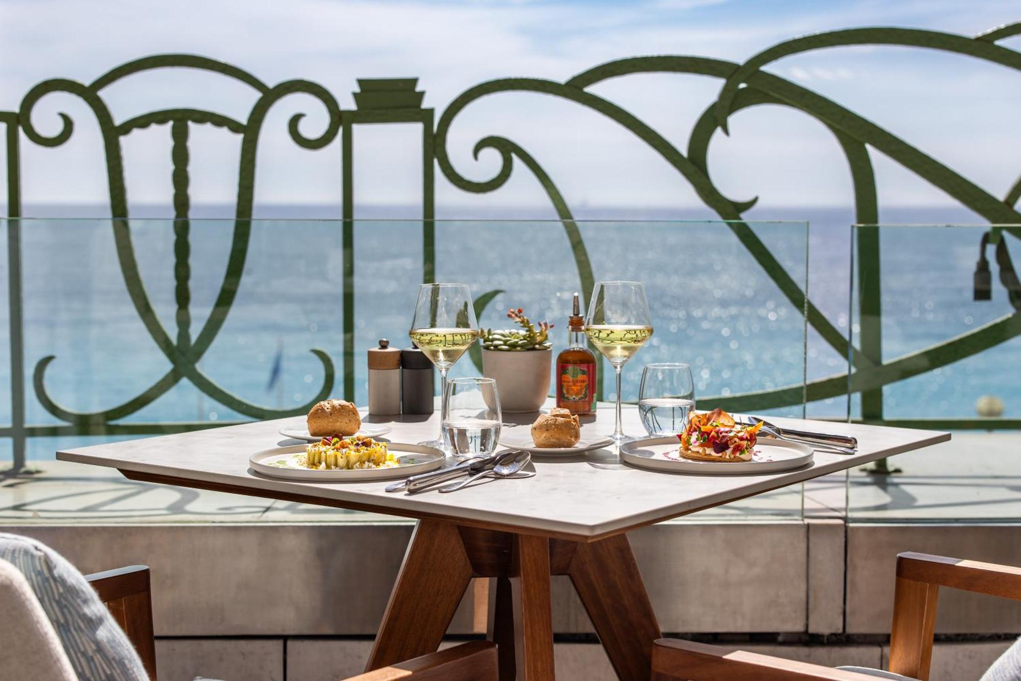 Hyatt Regency Nice Palais de la Méditerranée Esterno foto The Terrace at the Carlton