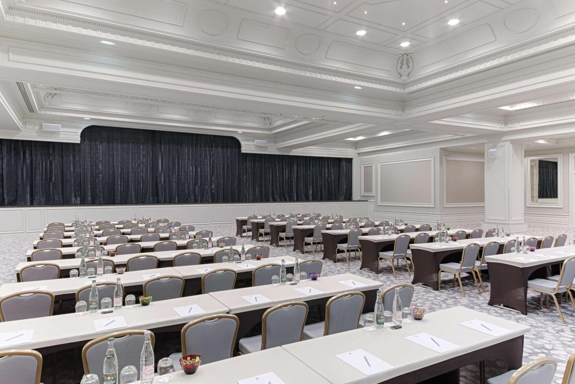 Hyatt Regency Nice Palais de la Méditerranée Esterno foto The ballroom
